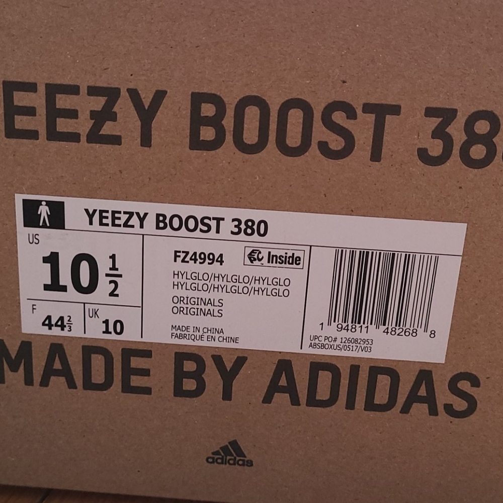 Yeezy Boost 380 - Picture 6 of 7